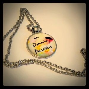 NWOT "in Omnia Paratus" Necklace